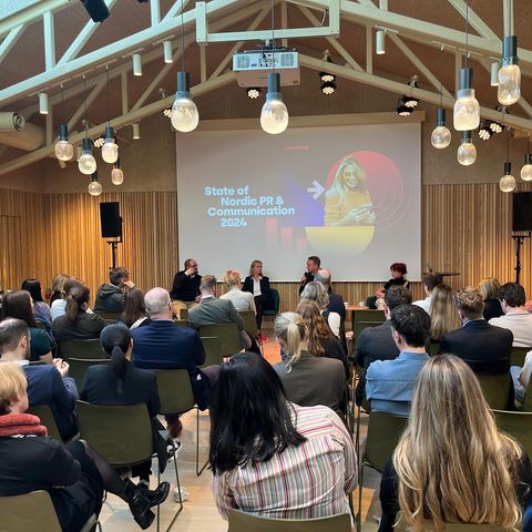 What an energising morning at Sentralen in Oslo🇳🇴 It was wonderful to connect with industry expert Erik Waatland, along with Anne-Lise Mørch von der Fehr, Andreas Nyheim, and Hilde Tunge, as we explored the insights of our 2024 State of Nordic PR report and addressed its findings.

Our discussion delved into key topics like:
1️⃣ The changing role of communicators in navigating a socially divided landscape.
2️⃣ Shifts in the identity of communication professionals and how it affects their work.
3️⃣ Understanding the essential role communicators play within organisations.

The landscape is changing quickly for several reasons. As communicators, we have the opportunity to influence the narrative and, to some extent, the responsibility to take charge of our agenda.

Big thanks to Erik for leading engaging discussions! It was a morning filled with valuable insights and inspiration.

#MynewsdeskEvent #PR #Communication #Oslo #Mynewsdesk #NordicPR #PRReport