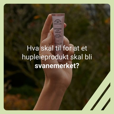 Huden er ikke tett❗ Derfor er det viktig hva kremene og såpene våre er laget av. Svanemerket stiller svært strenge krav til produkter til hud og hår. Kravene tar hensyn til både helse og natur. 🍃

📷 Produktbildene har vi lånt av @rudolphcare, som har mange svanemerkede produkter innen hud- og hårpleie.