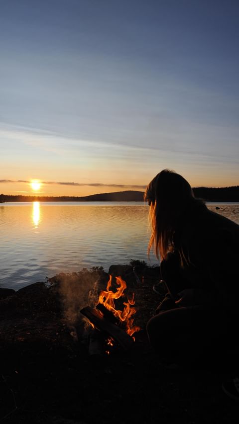 Septemberkväll - mörkret gör oss sakta sällskap, likaså de vackra solnedgångarna. 🌄✨